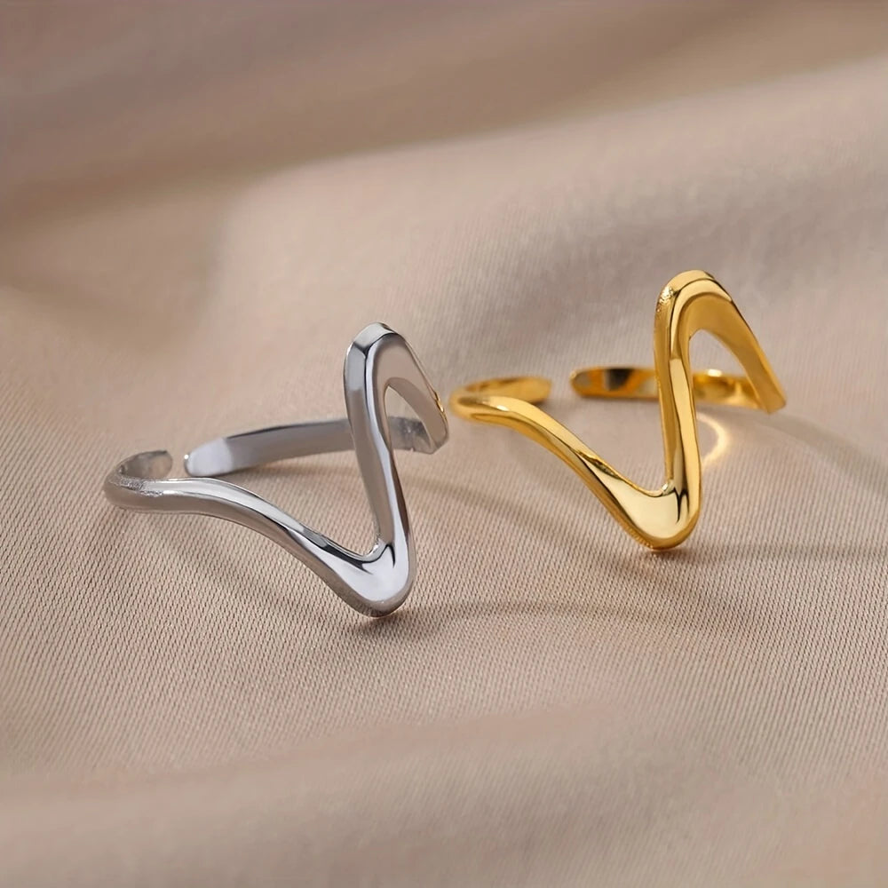 18k Gold-Plated Cuff Liora Ring in Modern Wave Style – ByFirenzzi