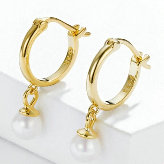 Brinco de Argola com Pérola Banhado a Ouro 18k - ByFirenzzi