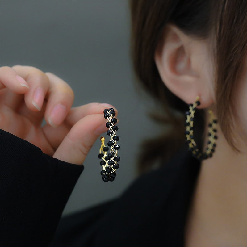 Brinco Argola Trançado com Cristal Negro Banhado a Ouro 18k - ByFirenzzi