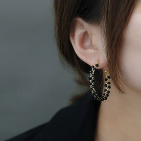 Brinco Argola Trançado com Cristal Negro Banhado a Ouro 18k - ByFirenzzi